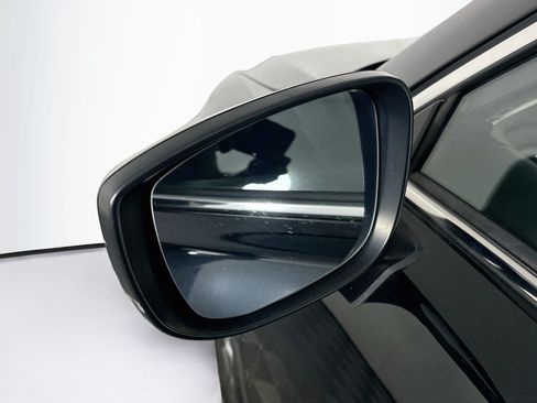 Used 2019 MAZDA CX-9 Touring w/ Touring Premium Package FWD image 16