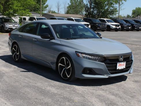 Used 2022 Honda Accord Sport image 3