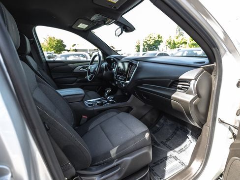 Used 2022 Chevrolet Traverse LT AWD/4WD image 26