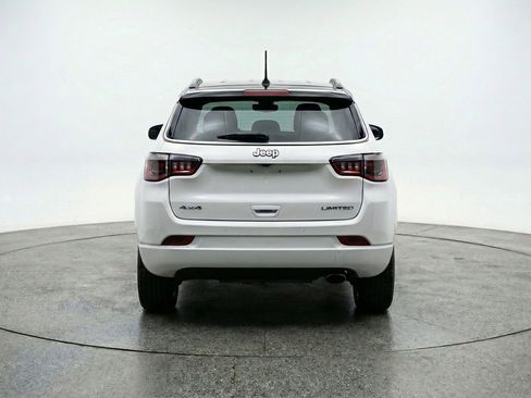 Used 2025 Jeep Compass Limited image 7