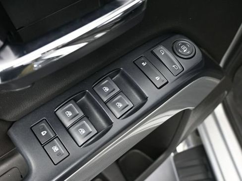 Used 2018 Chevrolet Silverado 1500 LT w/ All Star Edition AWD/4WD image 22