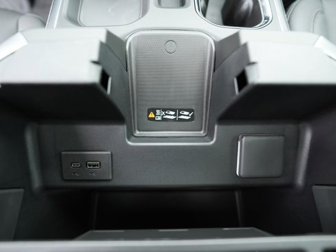 New 2026 Chevrolet Silverado 1500 LTZ w/ LTZ Premium Package AWD/4WD image 36