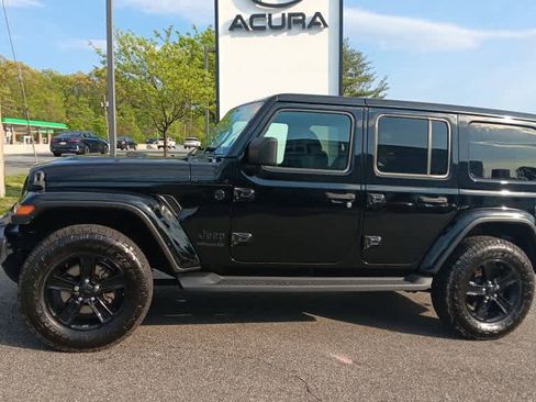 Used 2020 Jeep Wrangler Unlimited Sahara AWD/4WD image 2
