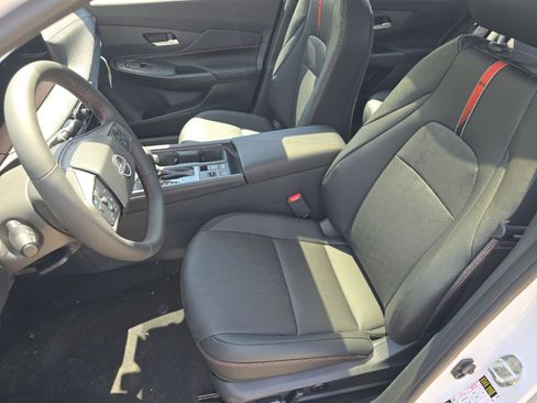 New 2026 Nissan Sentra SR w/ SR Premium Package FWD image 17