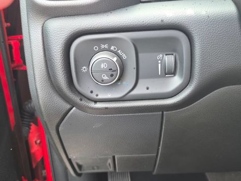 Used 2024 RAM 2500 Big Horn w/ Sport Appearance Package AWD/4WD image 30