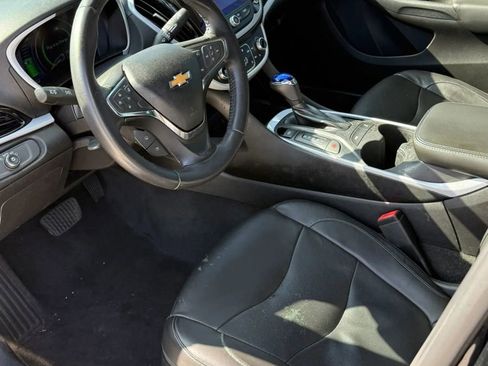 Used 2018 Chevrolet Volt LT w/ Comfort Package image 12