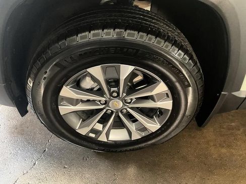Used 2026 Chevrolet Equinox LT w/ LPO, Floor Liner Package AWD/4WD image 14
