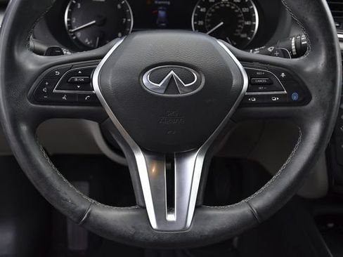 Used 2023 INFINITI QX50 Luxe w/ Accent Package FWD image 7