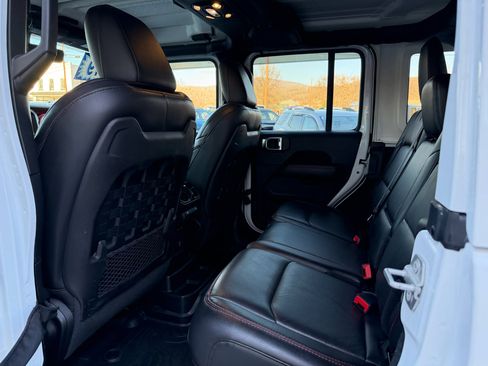 Used 2019 Jeep Wrangler Unlimited Rubicon w/ Dual Top Group image 22