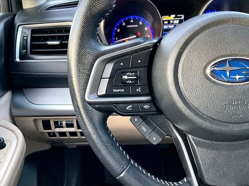 Used 2018 Subaru Outback 2.5i Premium image 14