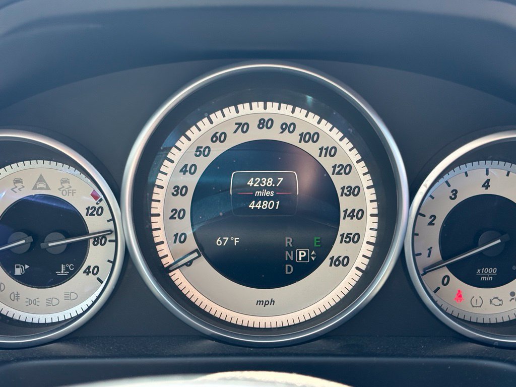 Used 2015 Mercedes-Benz E 400 Sedan image 25