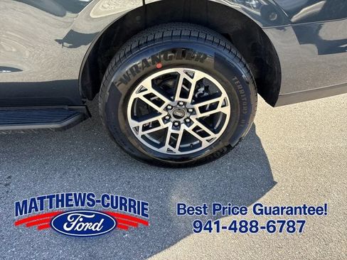 New 2026 Ford Expedition Active RWD image 16