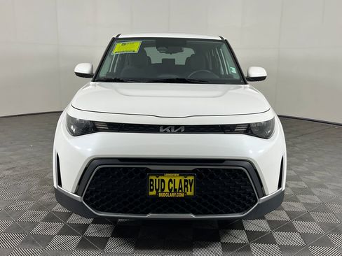 Used 2023 Kia Soul S FWD image 2
