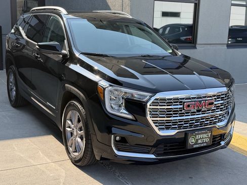 Used 2024 GMC Terrain SLT w/ Infotainment Package II AWD/4WD image 7