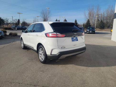 Used 2024 Ford Edge SEL image 4