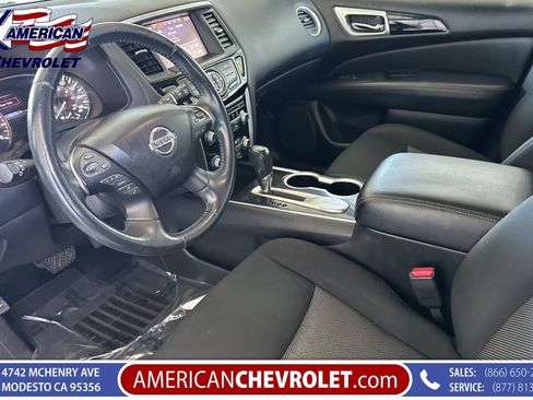 Used 2019 Nissan Pathfinder SV FWD image 10