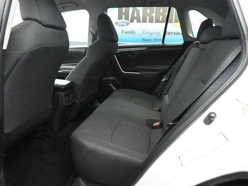 Used 2024 Toyota RAV4 LE image 9