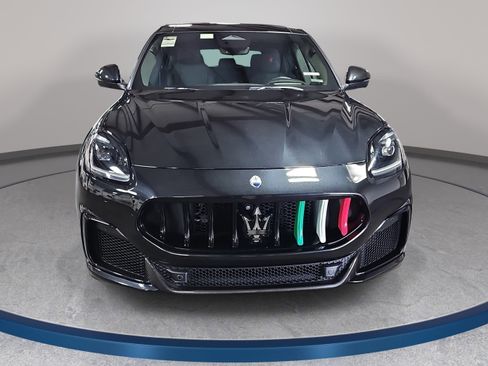 Used 2023 Maserati Grecale Trofeo AWD/4WD image 2