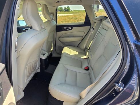 Used 2019 Volvo XC60 T8 Momentum w/ Advanced Package AWD/4WD image 14