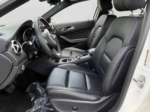 Used 2018 Mercedes-Benz GLA 250 4MATIC image 16