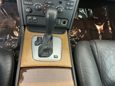 Used 2005 Volvo XC90 2.5T AWD/4WD image 17