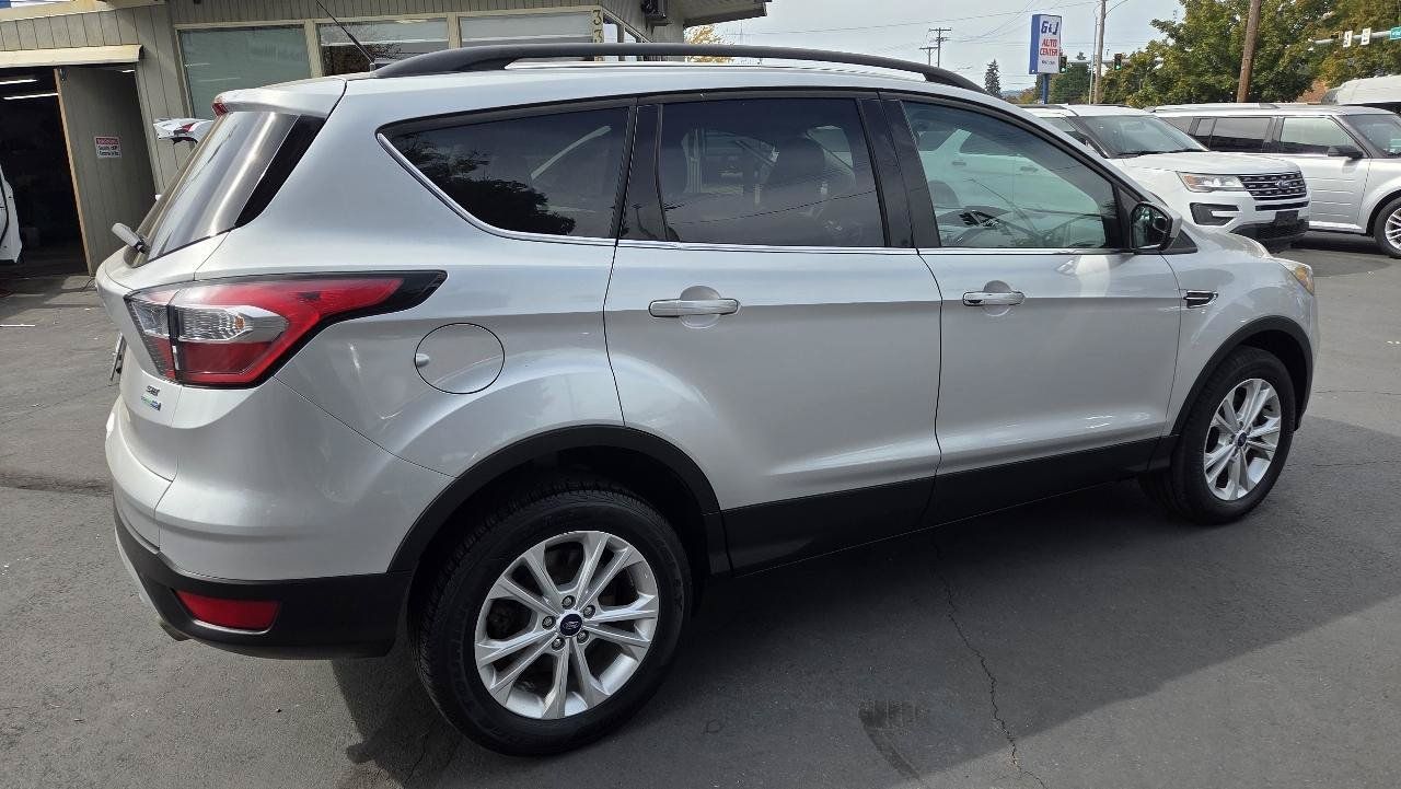 Used 2018 Ford Escape SE AWD/4WD image 7