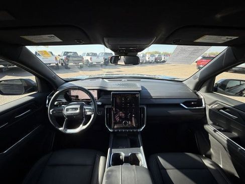 Used 2024 GMC Acadia Elevation image 23