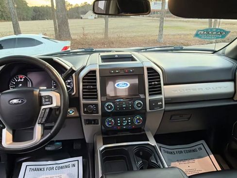 Used 2019 Ford F250 Lariat w/ Lariat Ultimate Package image 11