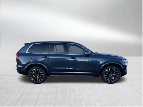 New 2026 Volvo XC90 B6 Plus w/ Protection Package Premier image 4