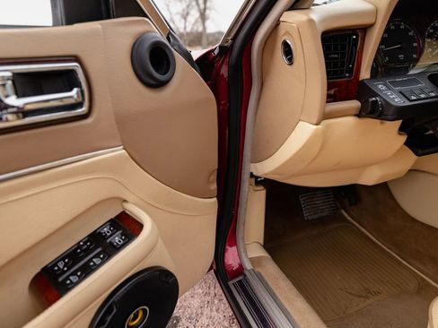 Used 1992 Jaguar XJ Vanden Plas image 96