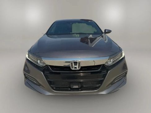 Used 2018 Honda Accord Sport image 2