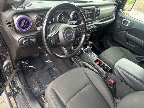 Used 2020 Jeep Wrangler Unlimited Sport S AWD/4WD image 24