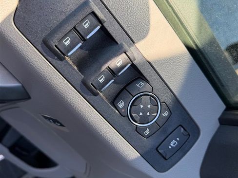 Used 2022 Ford F350 XLT w/ XLT Premium Package image 25