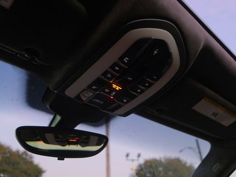 Used 2014 Porsche Cayenne GTS image 26