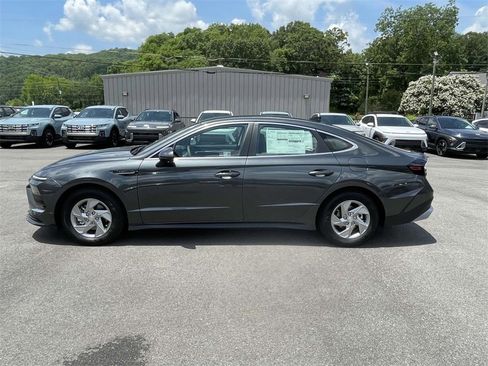 New 2025 Hyundai Sonata SE image 2