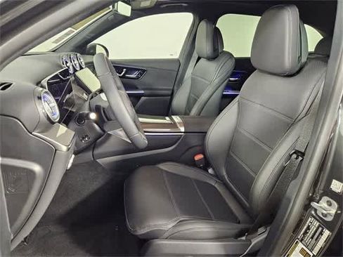 Certified 2025 Mercedes-Benz GLC 300 4MATIC image 31