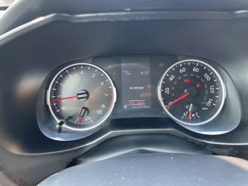 Used 2019 Toyota RAV4 LE w/ All Weather Liner Package AWD/4WD image 17