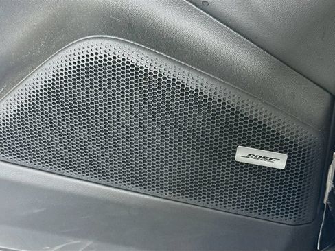 Certified 2025 Porsche Macan Electric RWD image 24