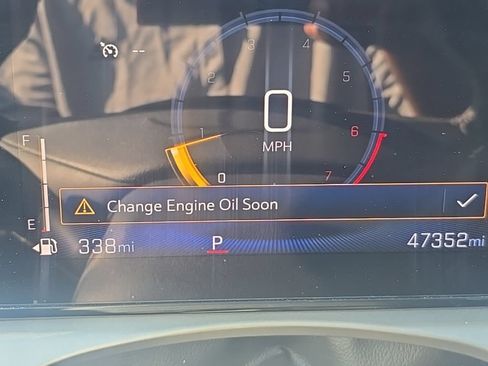 Used 2025 Chevrolet Trax LT w/ LT Convenience Package FWD image 8