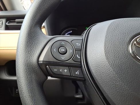 Certified 2025 Toyota RAV4 LE image 20