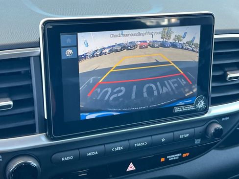 New 2025 Hyundai Venue SEL image 19