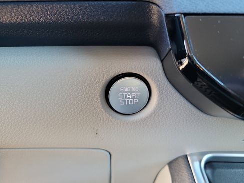 New 2026 Kia Carnival EX image 13