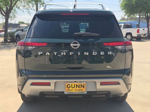 Certified 2024 Nissan Pathfinder SL FWD image 7