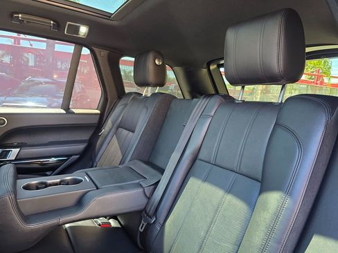 Used 2017 Land Rover Range Rover HSE image 25