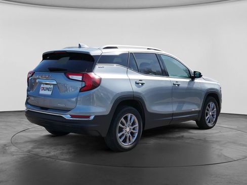 Used 2023 GMC Terrain SLT AWD/4WD image 10