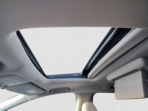 Used 2023 Honda Odyssey Touring image 13