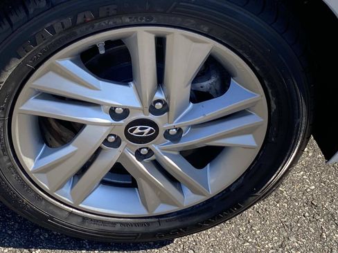 Used 2020 Hyundai Elantra SEL w/ Cargo Package (C1) FWD image 24