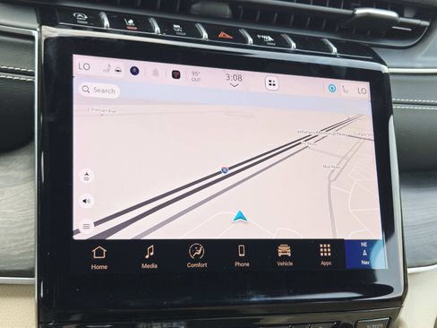 Used 2024 Jeep Grand Cherokee Limited w/ Trailer Tow Package image 29