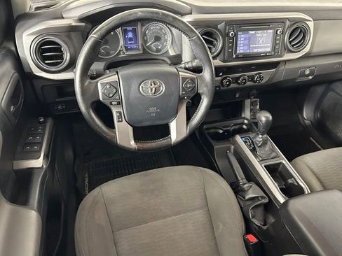 Used 2016 Toyota Tacoma SR5 w/ SR5 Appearance Package (SN) image 14