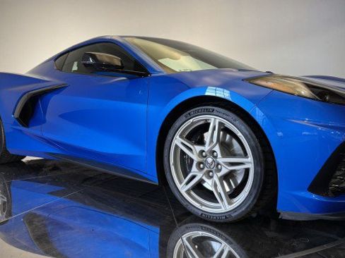 Used 2024 Chevrolet Corvette Stingray Premium Cpe w/ Z51 Performance Package RWD image 19